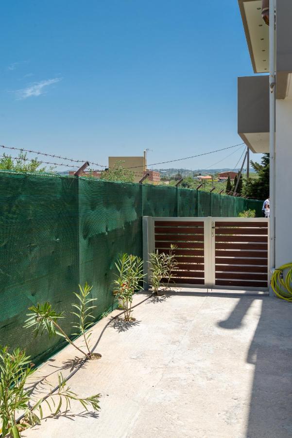 Cozy House With Pool Near Beach Gazi المظهر الخارجي الصورة