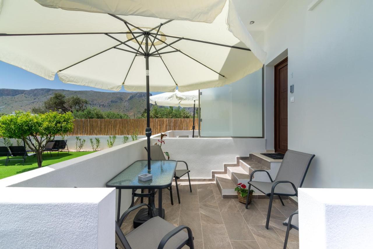 Cozy House With Pool Near Beach Gazi المظهر الخارجي الصورة