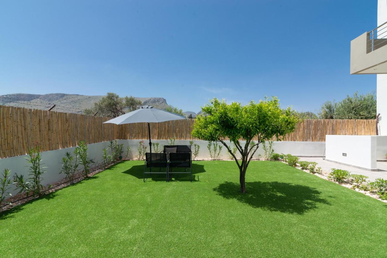 Cozy House With Pool Near Beach Gazi المظهر الخارجي الصورة