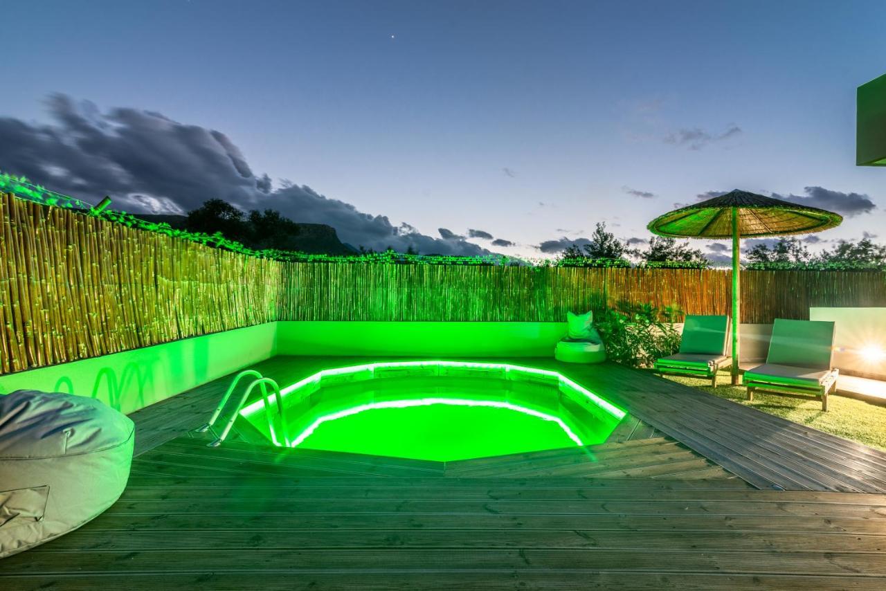 Cozy House With Pool Near Beach Gazi المظهر الخارجي الصورة